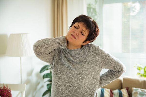 eng Fra huet Osteochondrose vun der cervical Wirbelsäule